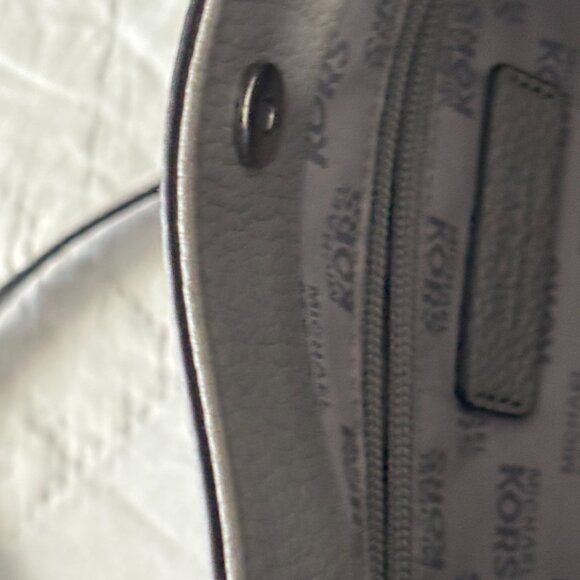 Michael Kors Jet Set Medium Chain Shoulder Bag Pebbled Leather Grey - Picture 8 of 16